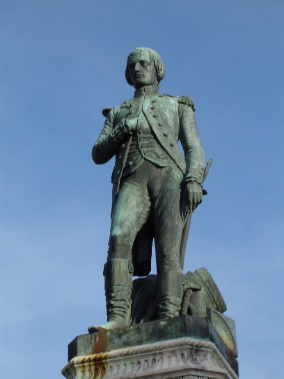 Statue du Lieutenant Bonaparte à Auxonne